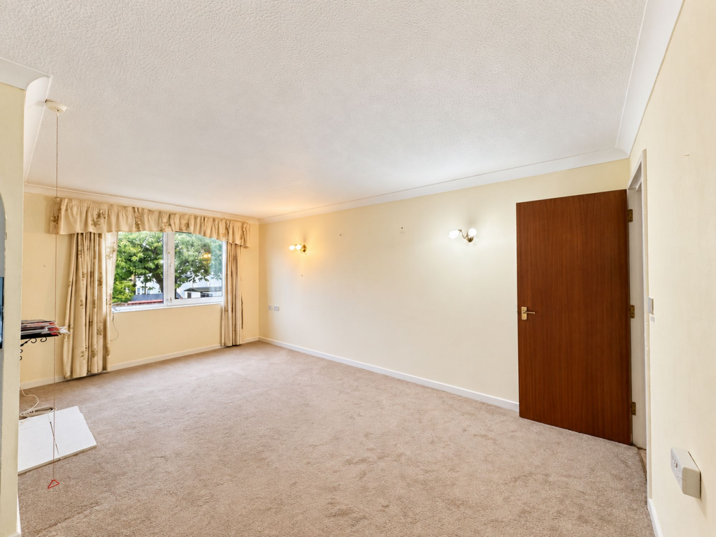 Apartment in Liverpool - More