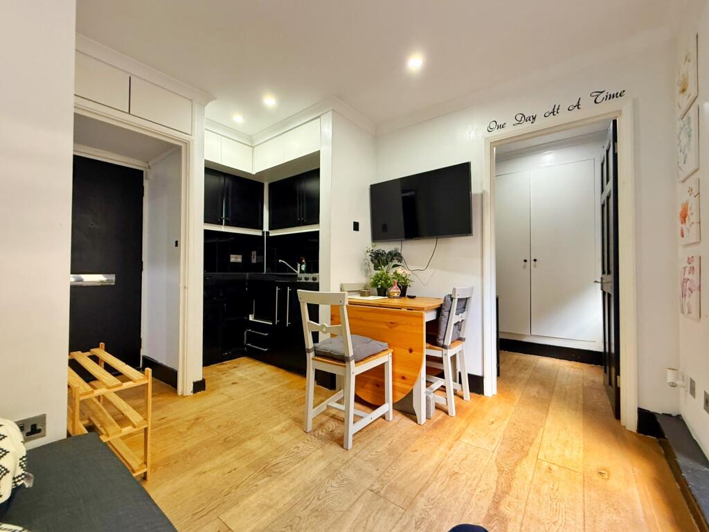 Main image of property: Flat A-e, Montrose Court, Princes Gate, London