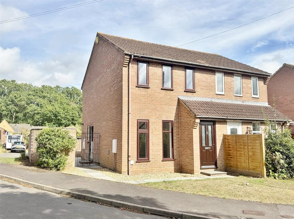 Main image of property: Cartref Close, Verwood, Dorset, BH31