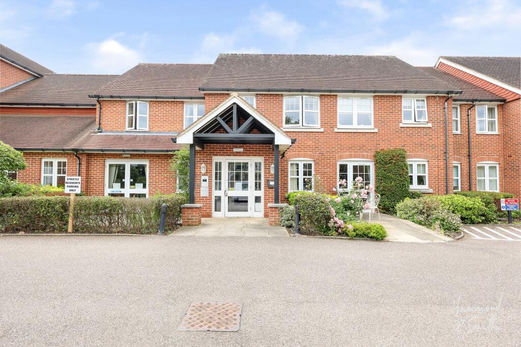 Main image of property: High Street, Epping, CM16