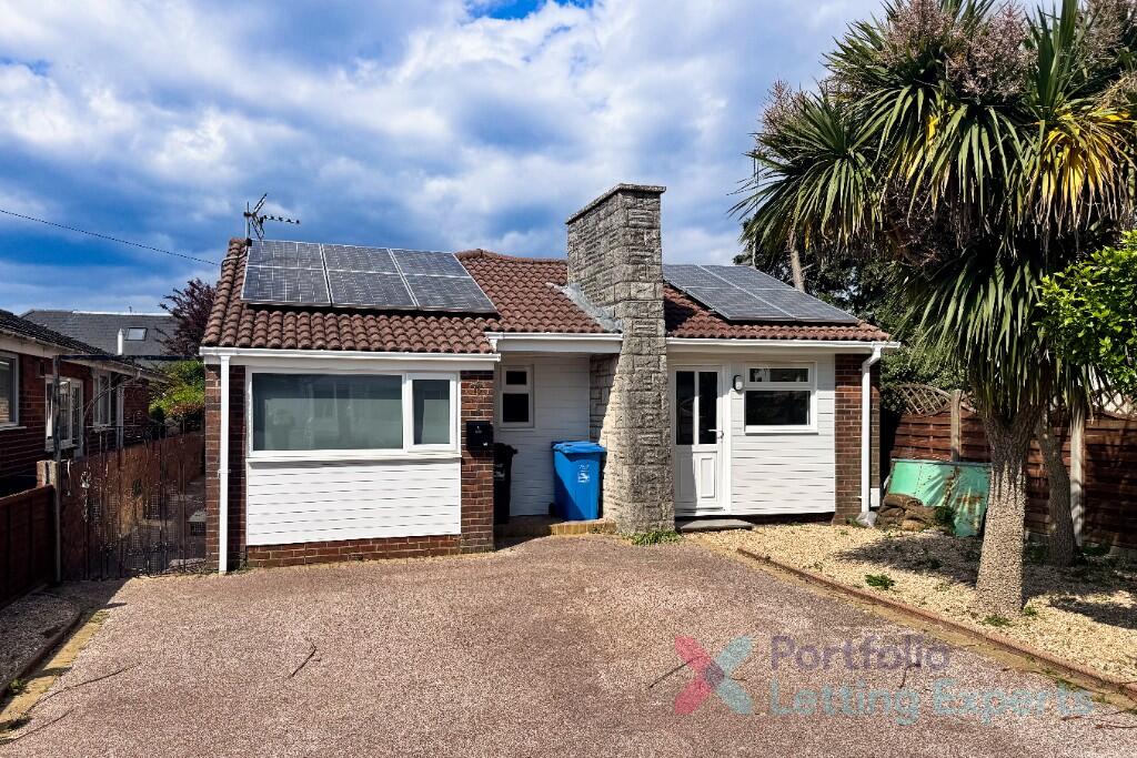 Main image of property: Single Professionals, Bills Included*! Brand New Studio Flat on Brook Road.