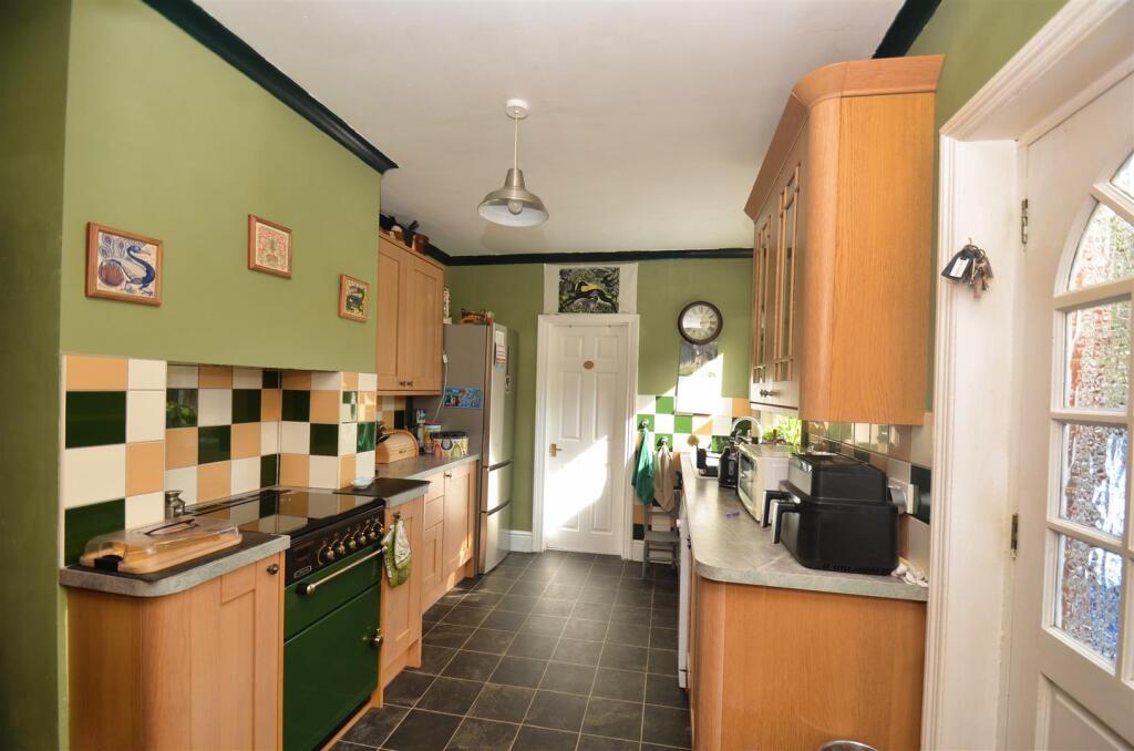 House in Portsmouth - View 3