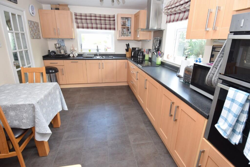 House in Shrewton - View 6