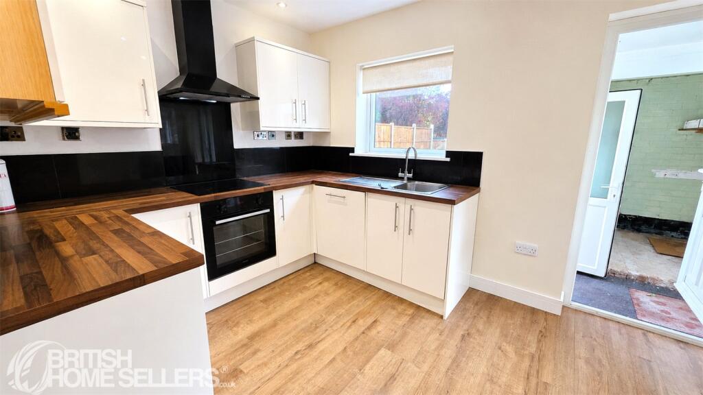 House in Nottingham, Chilwell - View 4