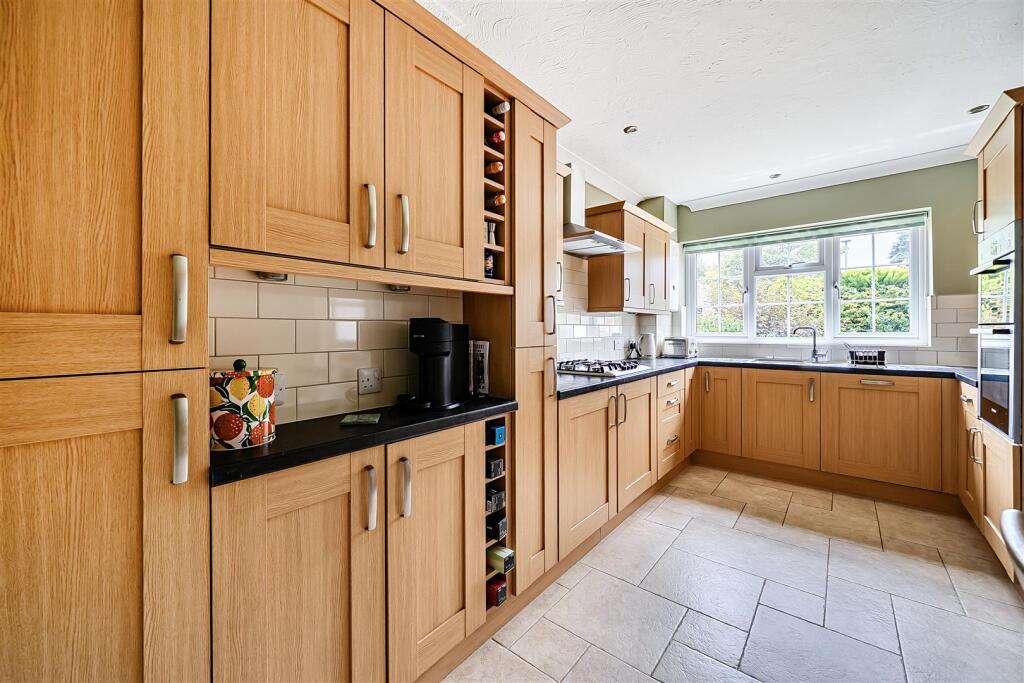 McCarthy Way, Finchampstead, Berkshire, RG40 4UB - More