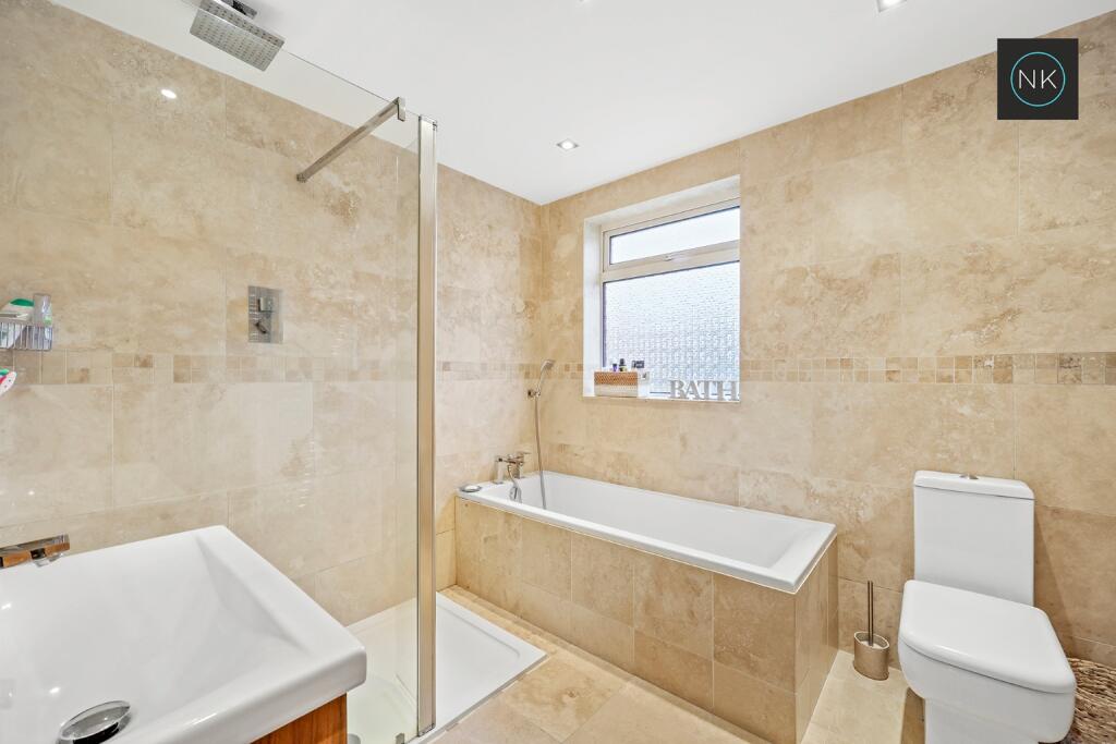 Hurstwood Avenue, South Woodford, London, E18 1NT photo 3