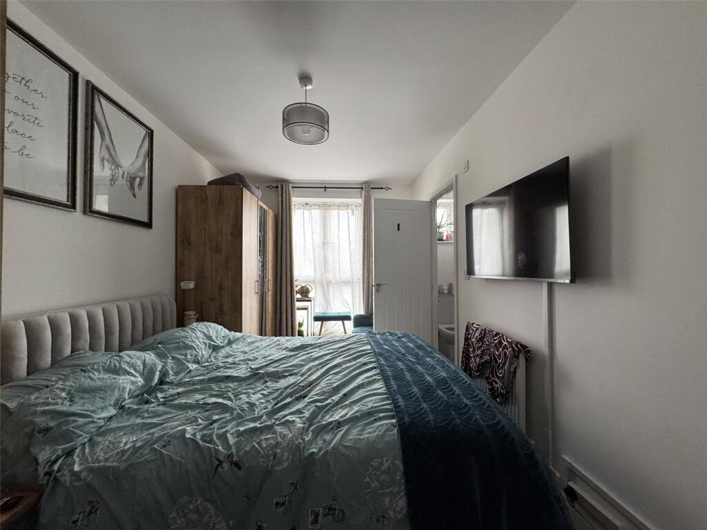 House in Dartford - View 3