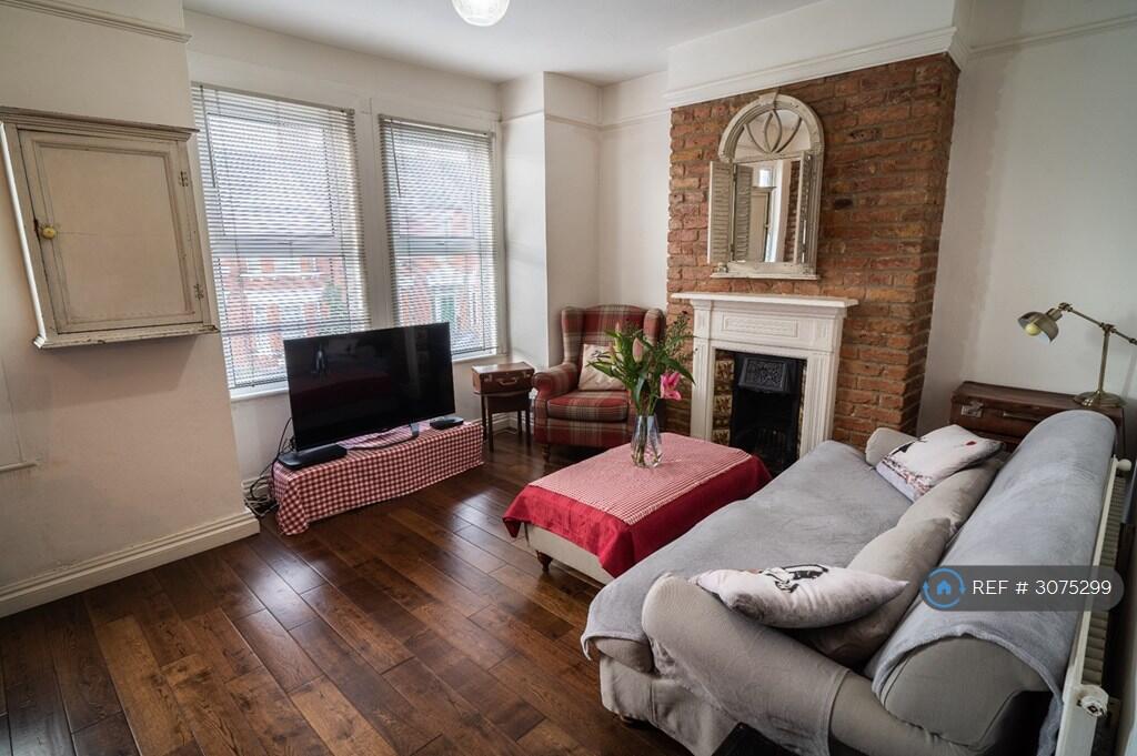 Apartment in London - View 2