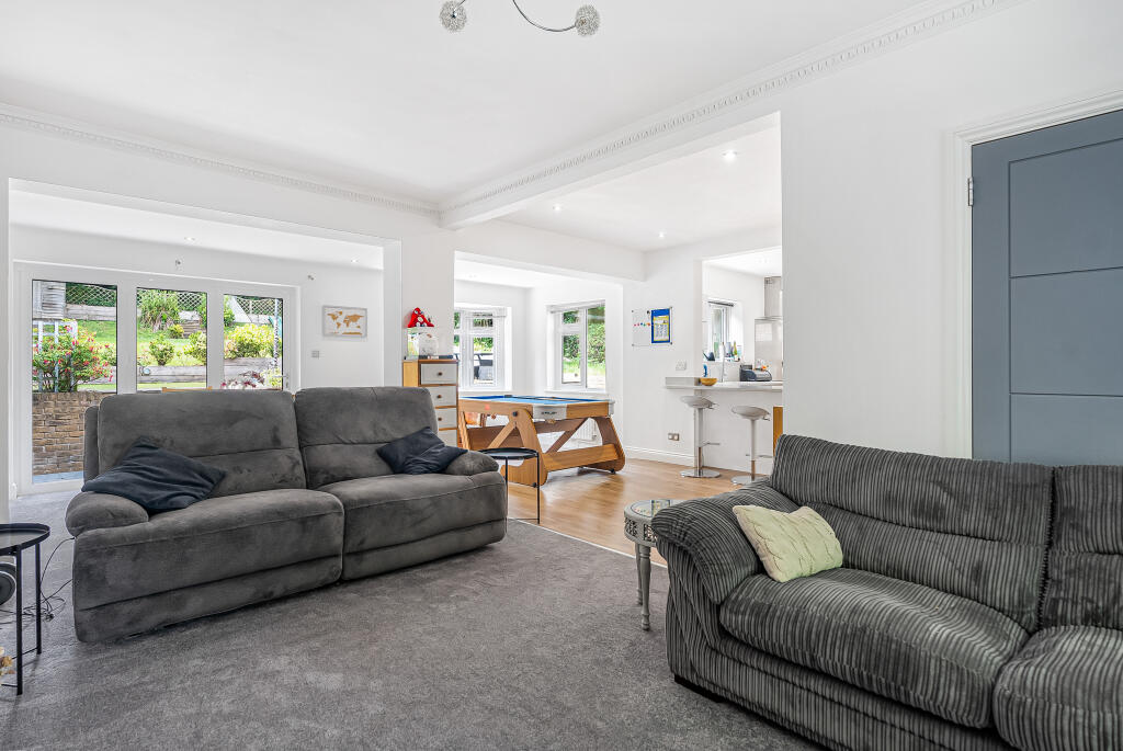 New Road, Digswell Welwyn, Hertfordshire, AL6 - View 3