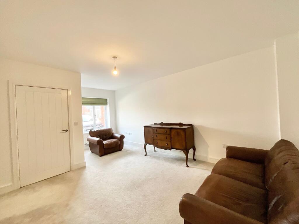 House in East Staffordshire, Uttoxeter Rural - More
