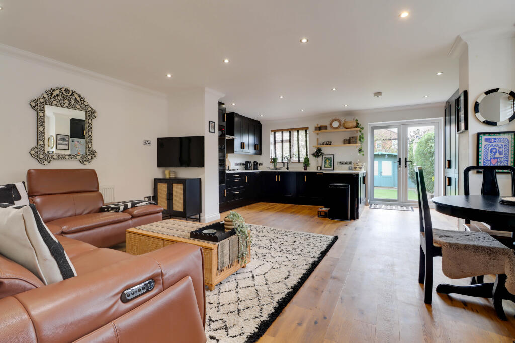 Additional image 4 of Holly Walk, Harpenden, Hertfordshire, AL5