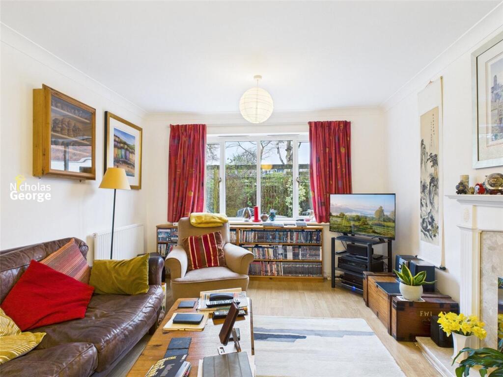 Additional image 10 of Foxes Meadow, Cotteridge, B30 1BQ