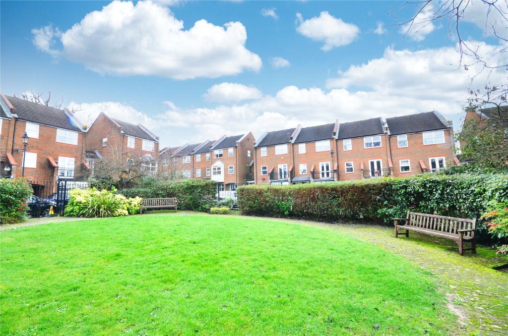 Manning Close, East Grinstead, West Sussex, RH19 - More