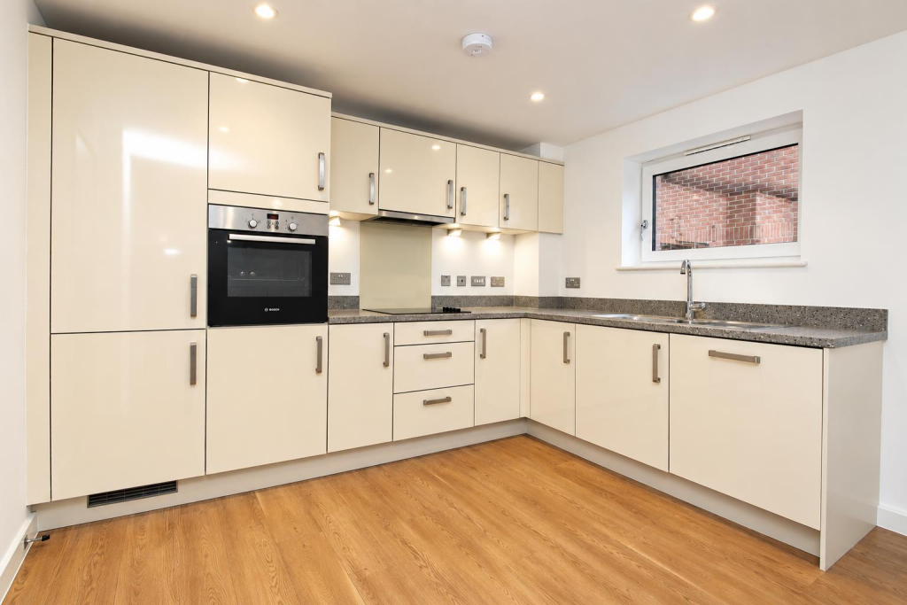 Apartment in Milton Keynes - View 2