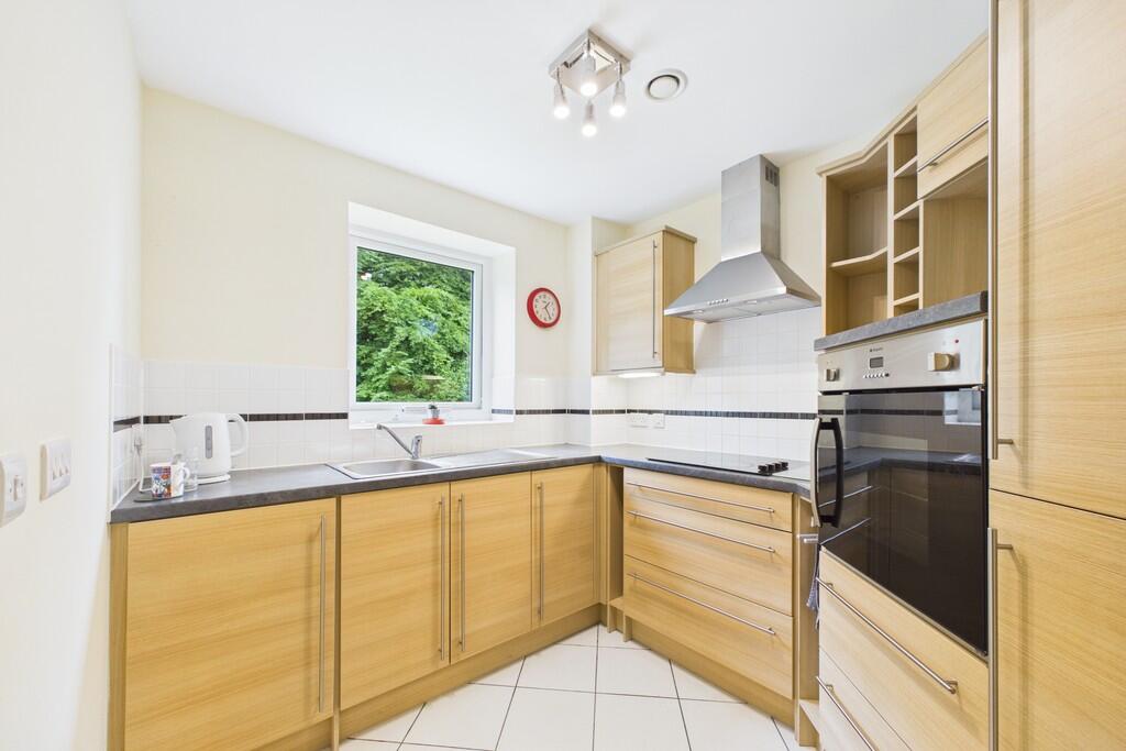 52 Wainwright Court, Kendal, LA9 4TE photo 4