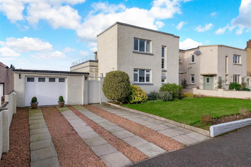 Main image of property: Sandyknowe, 23 Bowling Green Road, Cupar