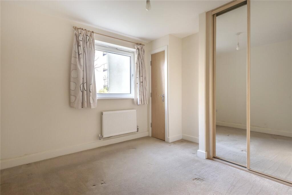 Hut Farm Place, Chandlers Ford, Hampshire, SO53 photo 4