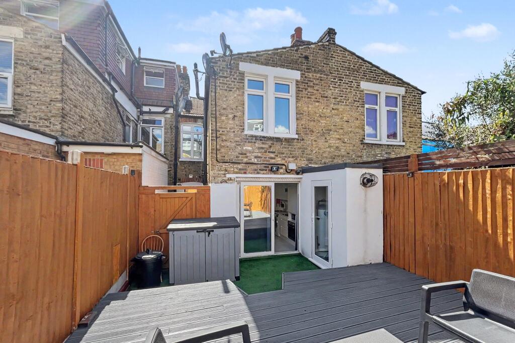 House in London - View 4