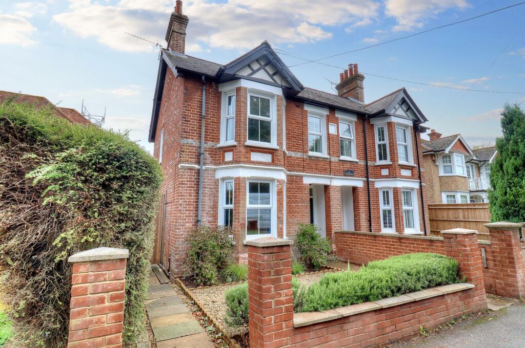 Main image of property: Wycombe Road, Stokenchurch, HP14
