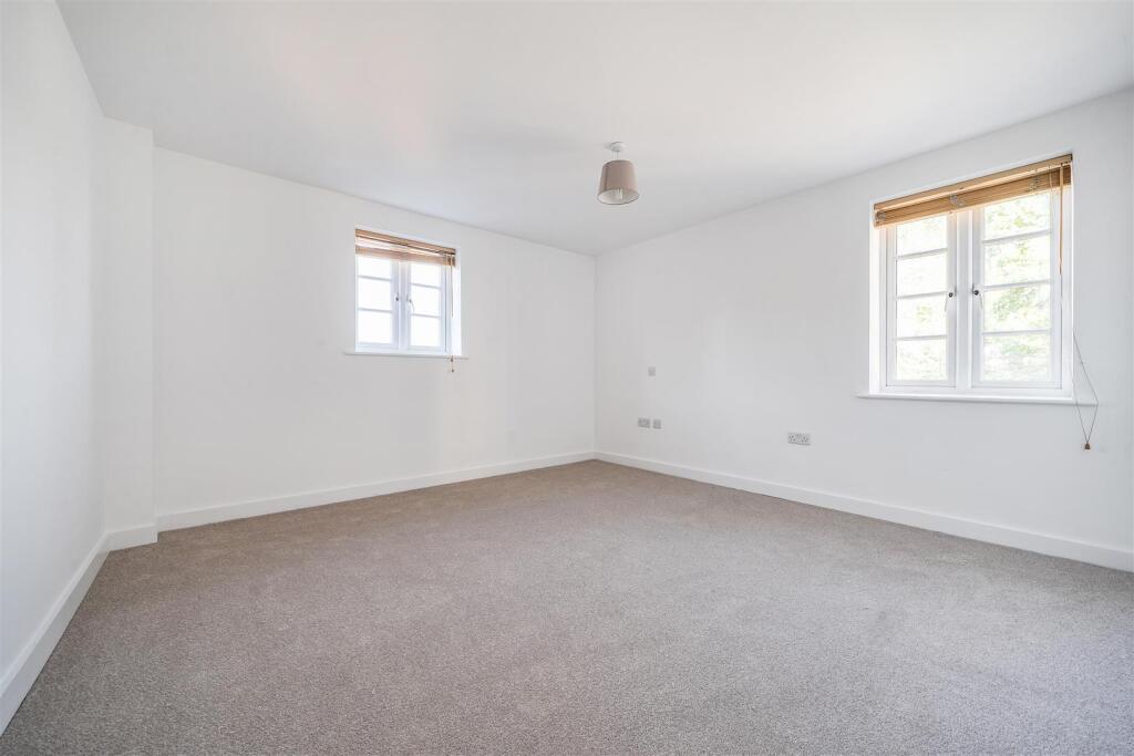 Apartment in Kempston, Bedford - View 5