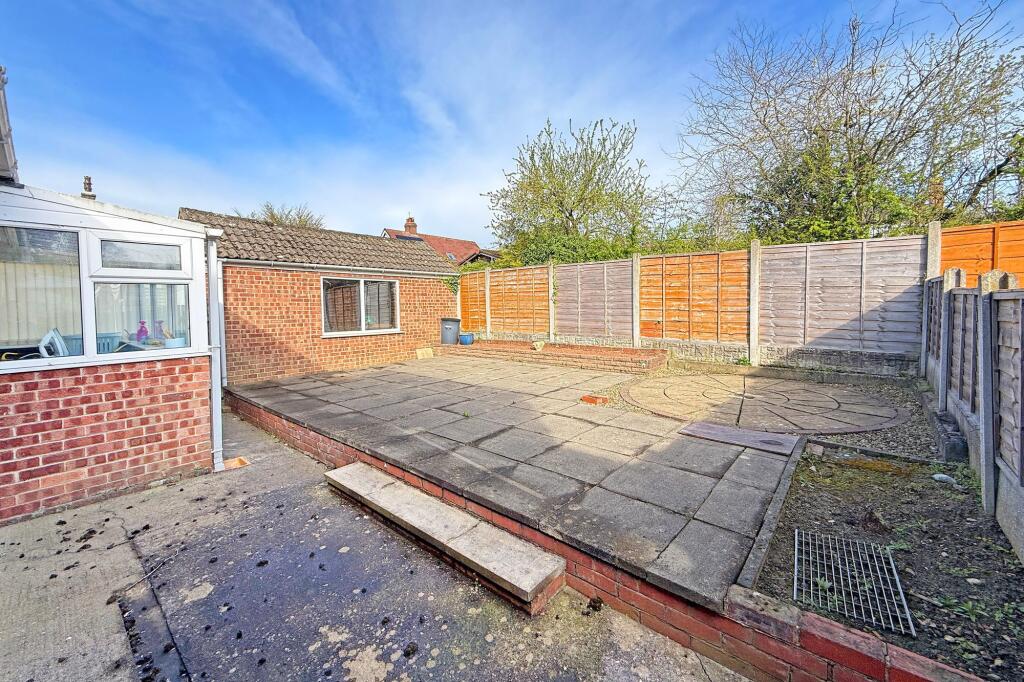 Moorland Close, Harrogate, HG2 - View 2