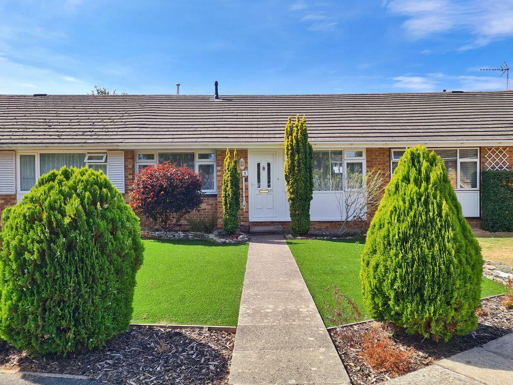 Main image of property: Meadow Close, North Baddesley, SO52 9FQ