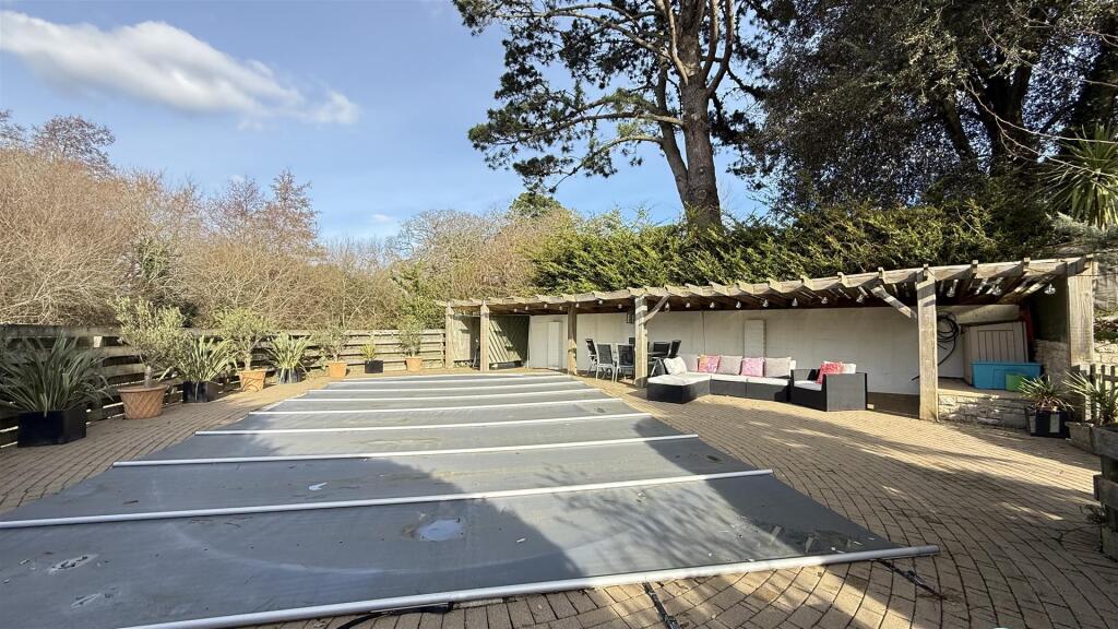 Additional image 26 of Brudenell Avenue, Sandbanks