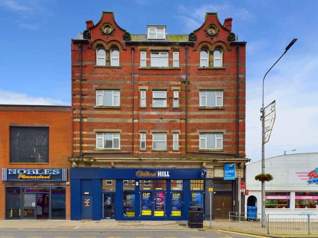 3-bed flat on Cliff Street, Bridlington, £59,000