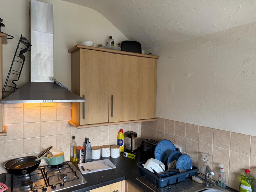 3 Barkers Lane, Sale, Greater Manchester M33 6RP photo 4