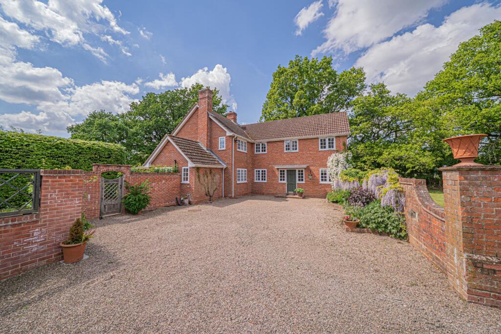 Main image of property: Walsal End Lane, Hampton-In-Arden, B92