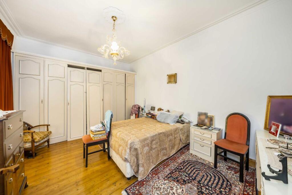 House in London - View 4