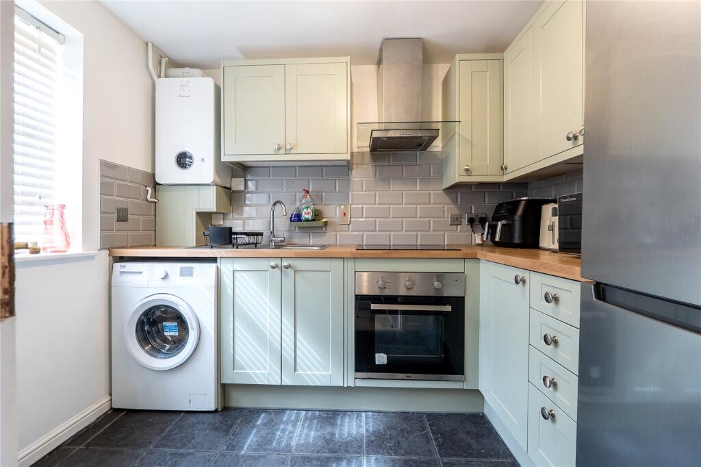 Ouse Close, Didcot, OX11 photo 3