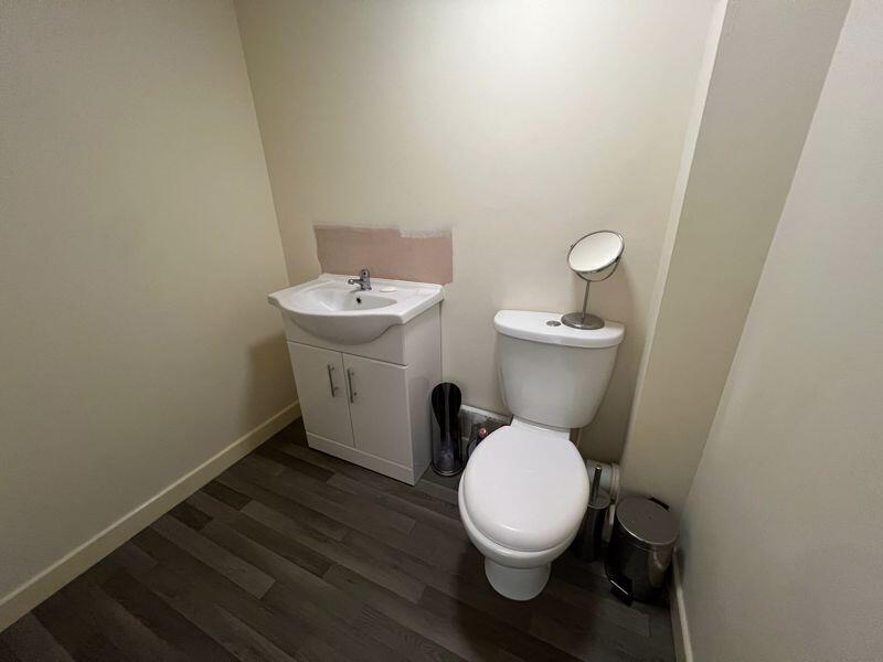 5 bedroom detached house for rent