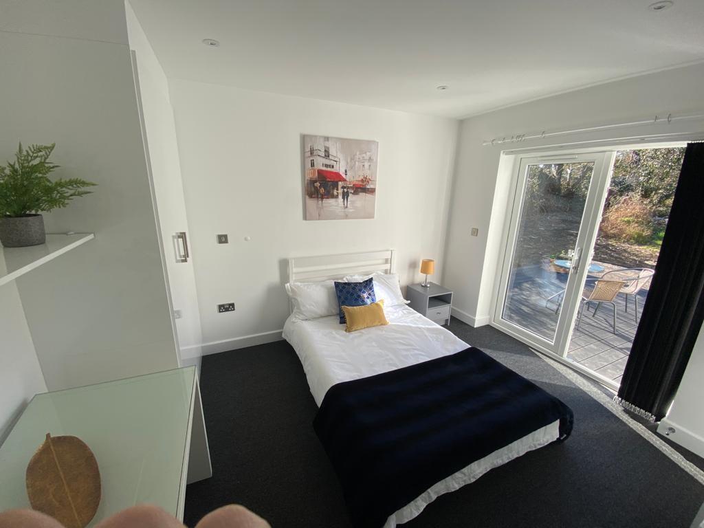 1 bedroom house share for rent