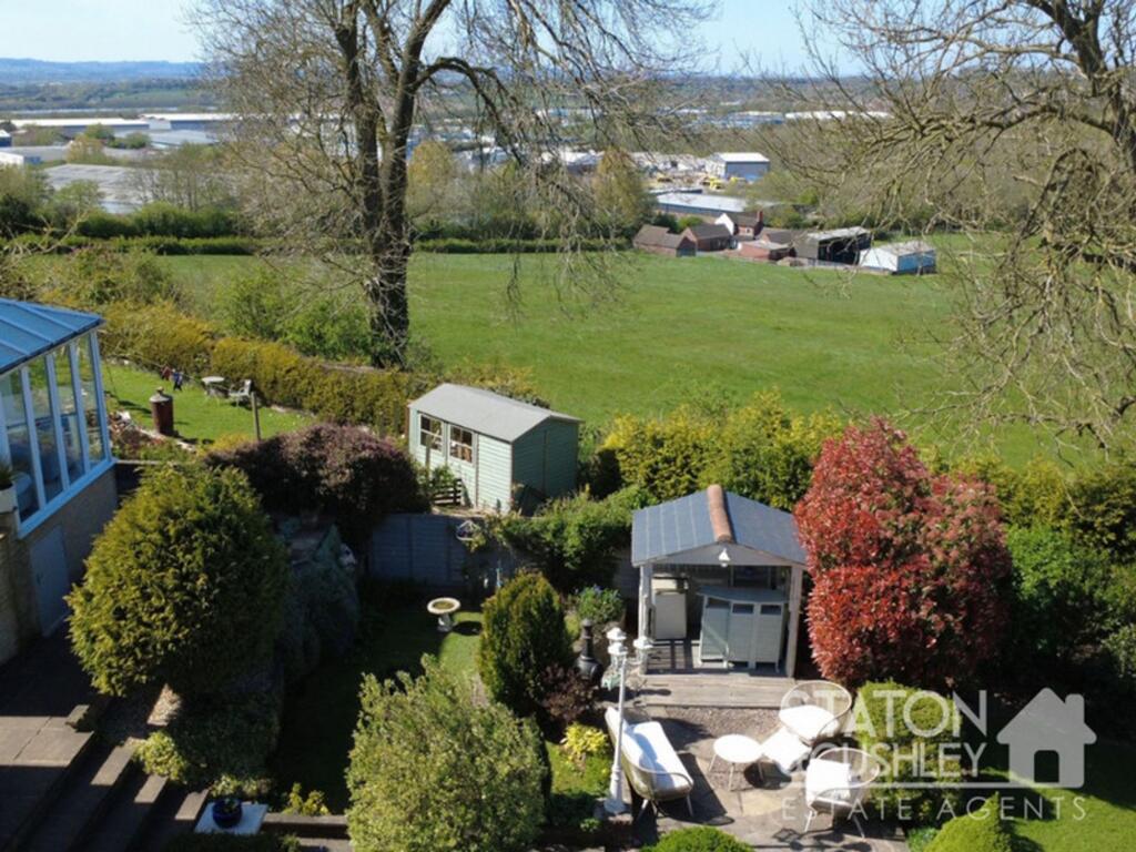 House in Ashfield, Sutton in Ashfield, Nottinghamshire - View 3