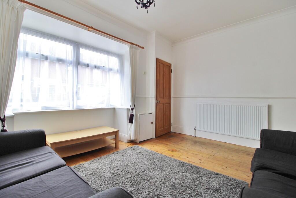 House in Portsmouth, Fratton - More