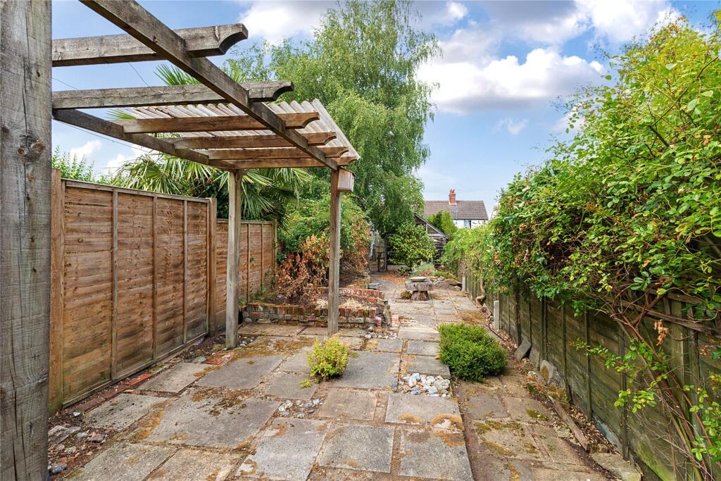 House in Waverley, Haslemere - More