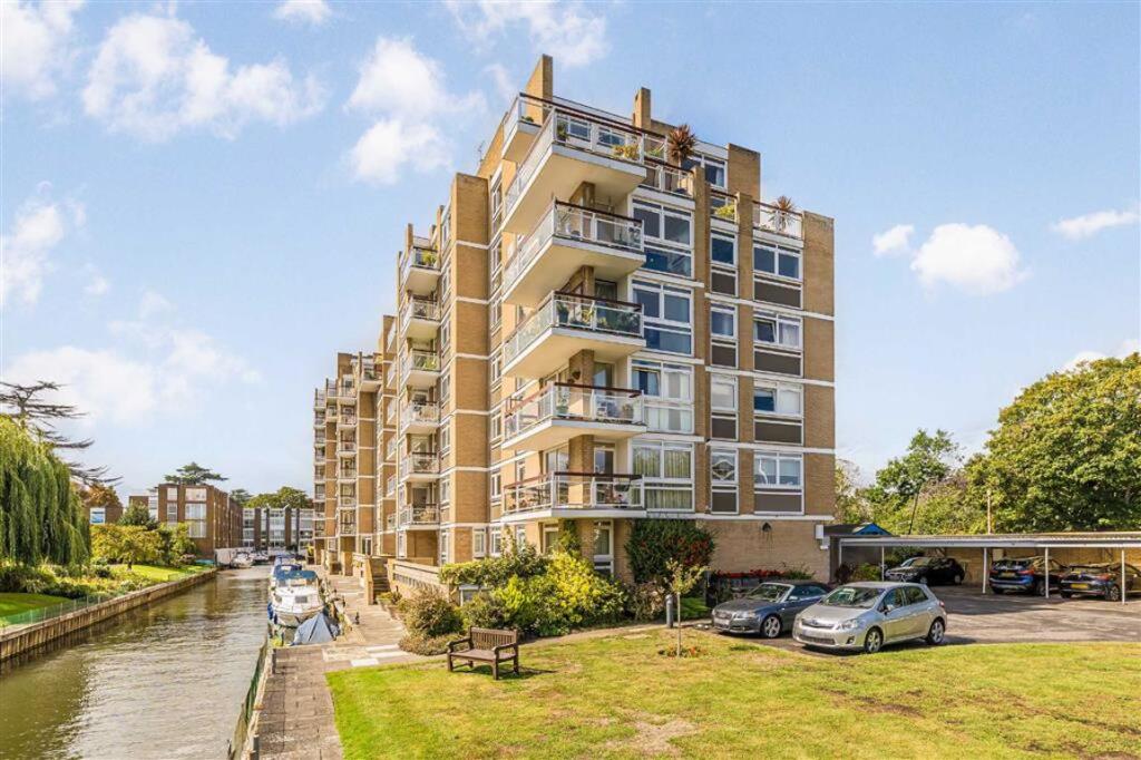 Main image of property: Thamespoint, Teddington