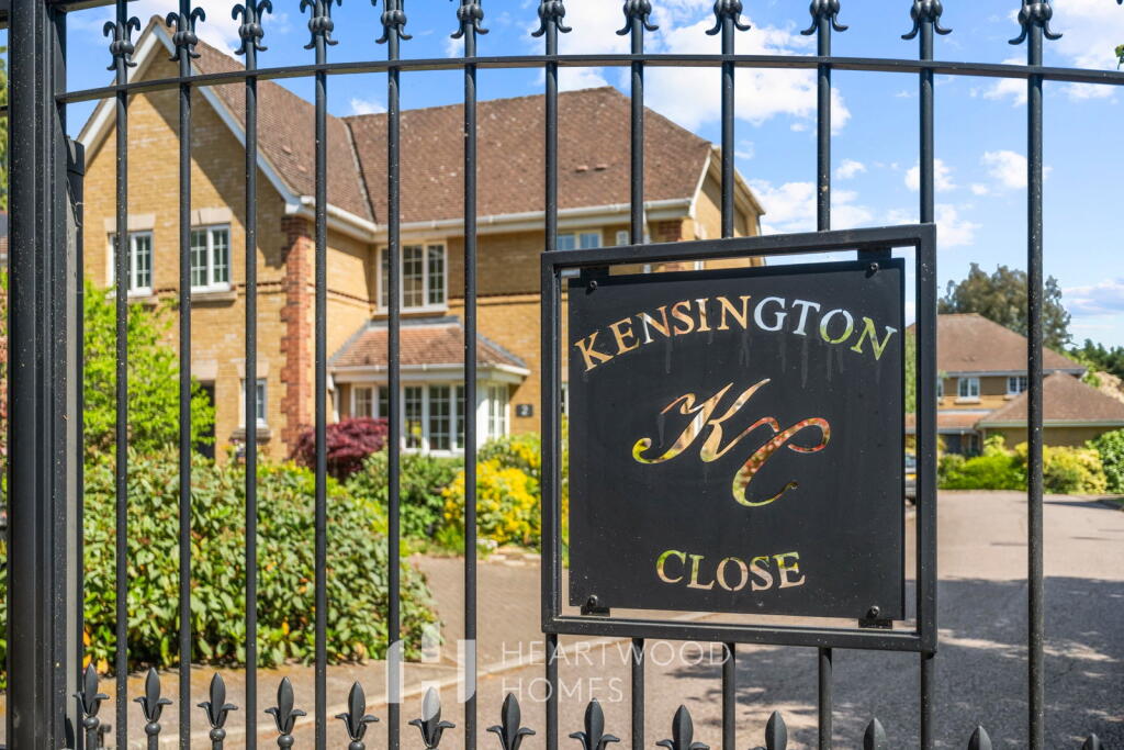 Main image of property: Kensington Close, St. Albans, AL1 1JT