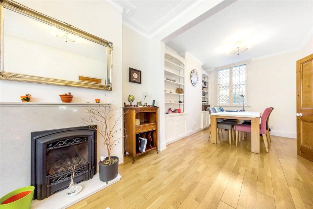 House in London - View 5