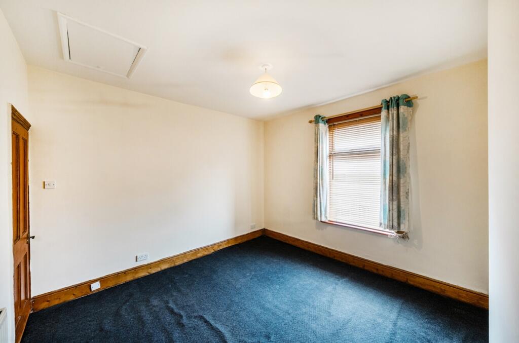 House in Sheffield, South Yorkshire - More