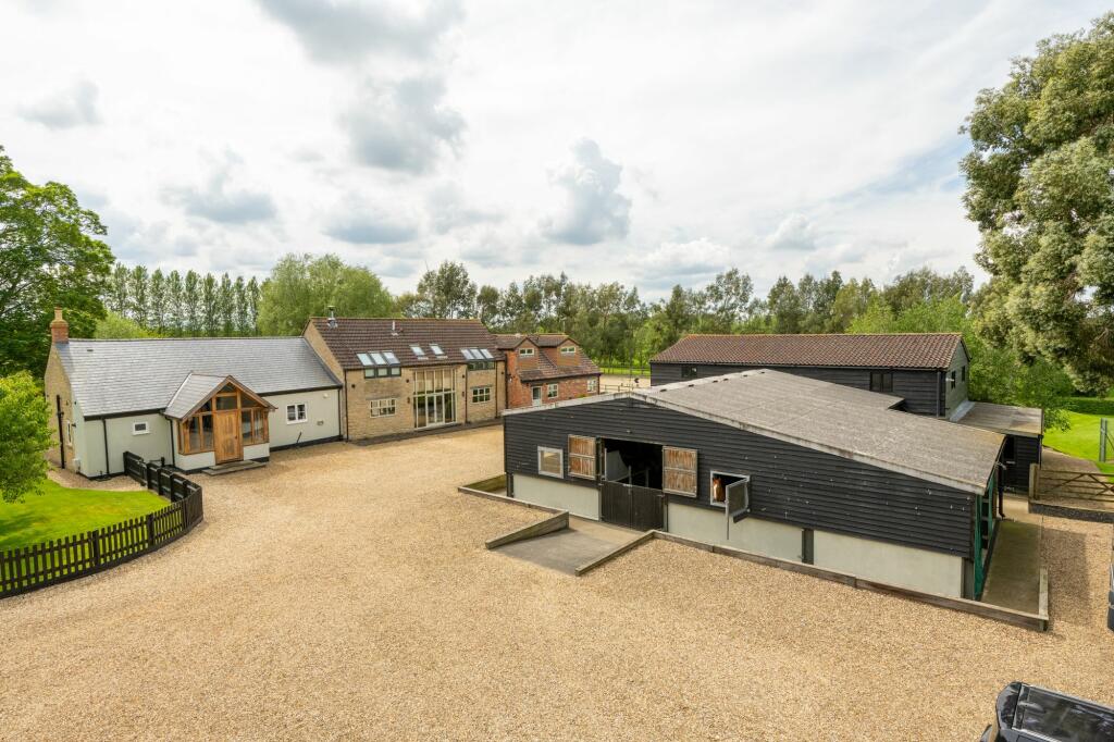8-bed detached on Shelton, Huntingdon, PE28, £2,600,000