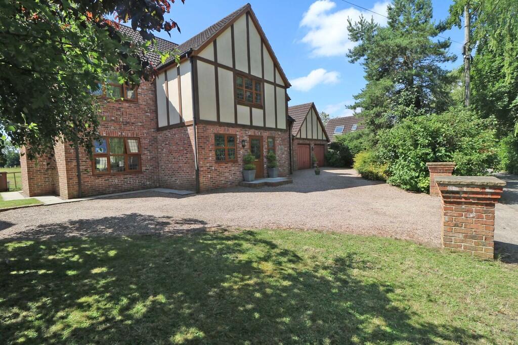Woodhouse, Belton photo 2