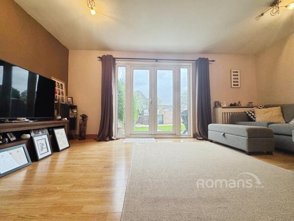House in Basingstoke and Deane, Basingstoke - More