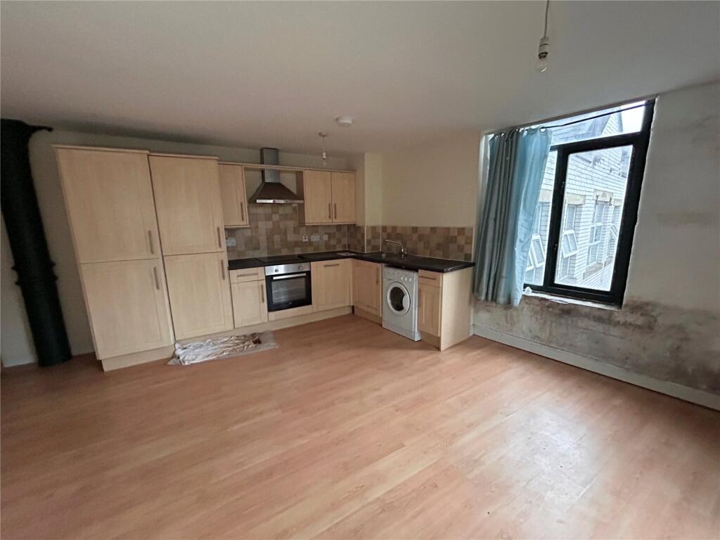Apartment in Bradford - View 3