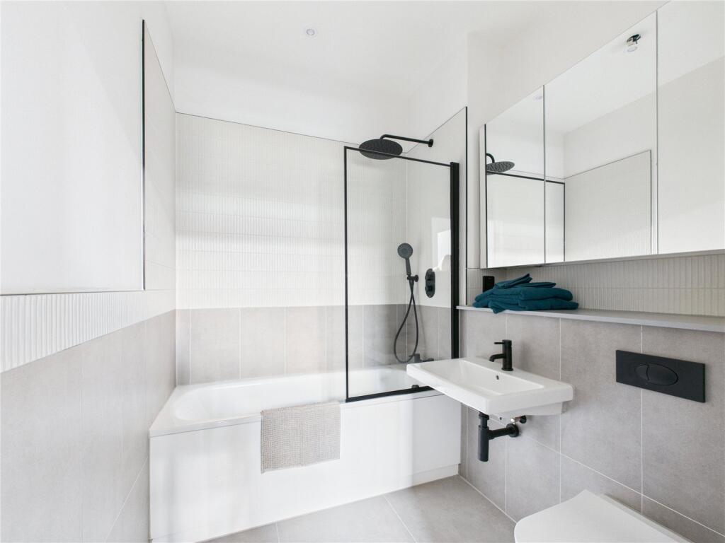 Apartment in Liverpool - View 4