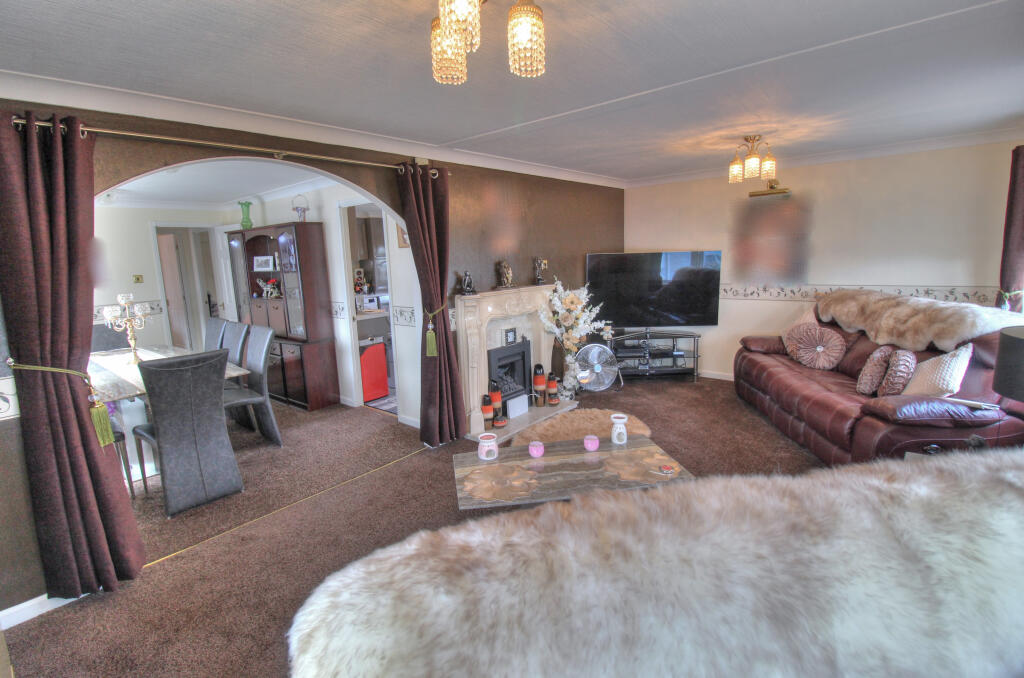 Earls Ditton Lane, Kidderminster, DY14 photo 3