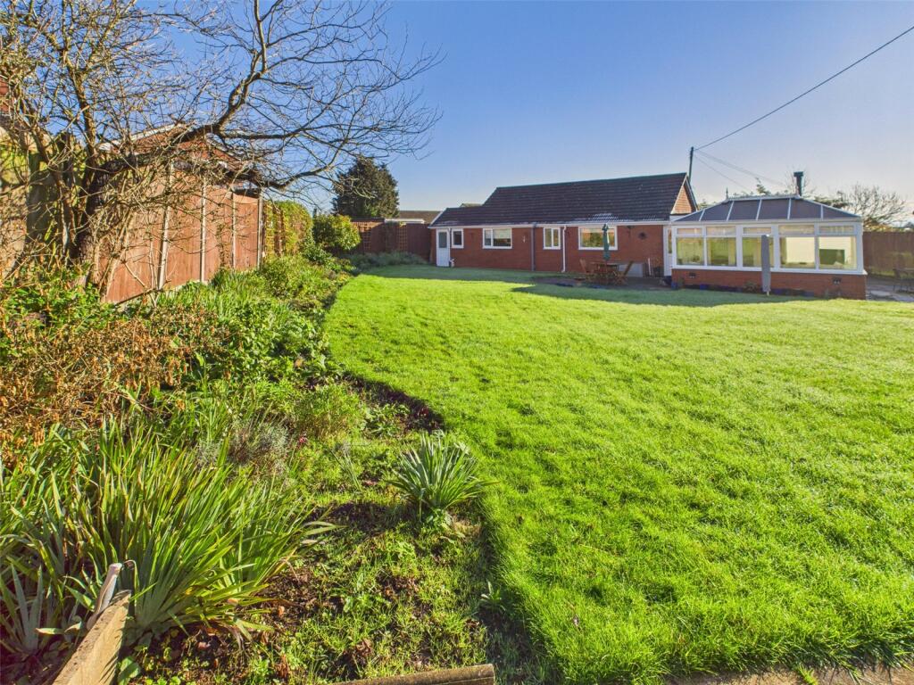 3-bed bungalow on Sedbury Lane, Tutshill, Chepstow, Gloucestershire, NP16, £500,000