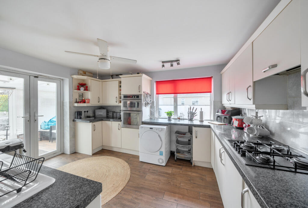 House in Midsomer Norton, Thicket Mead - View 4
