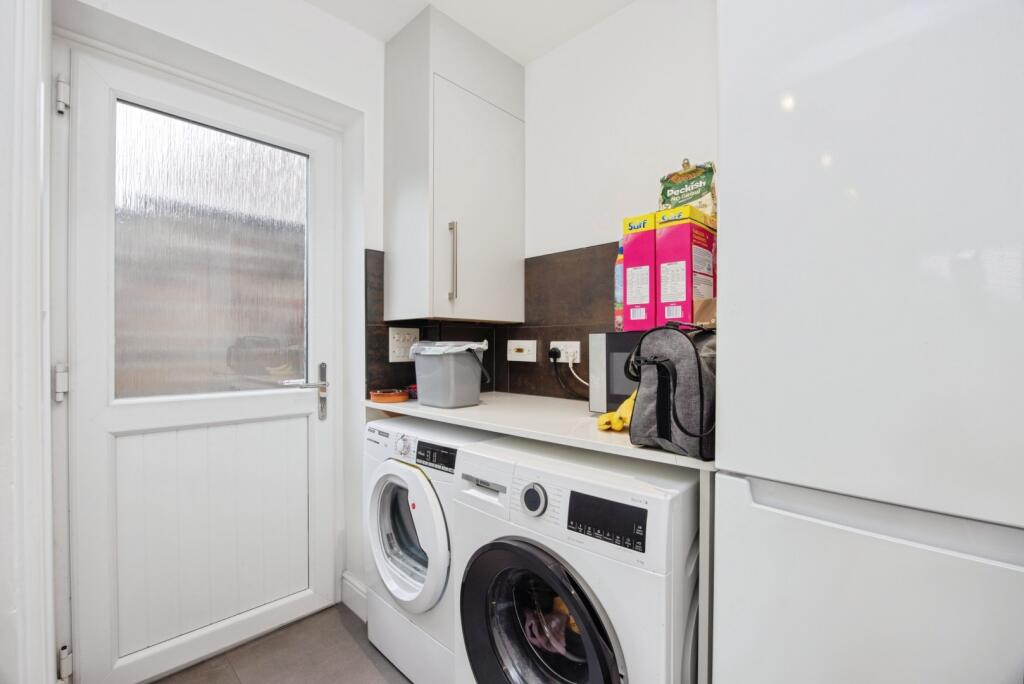 House in St Austell, Boscoppa - More